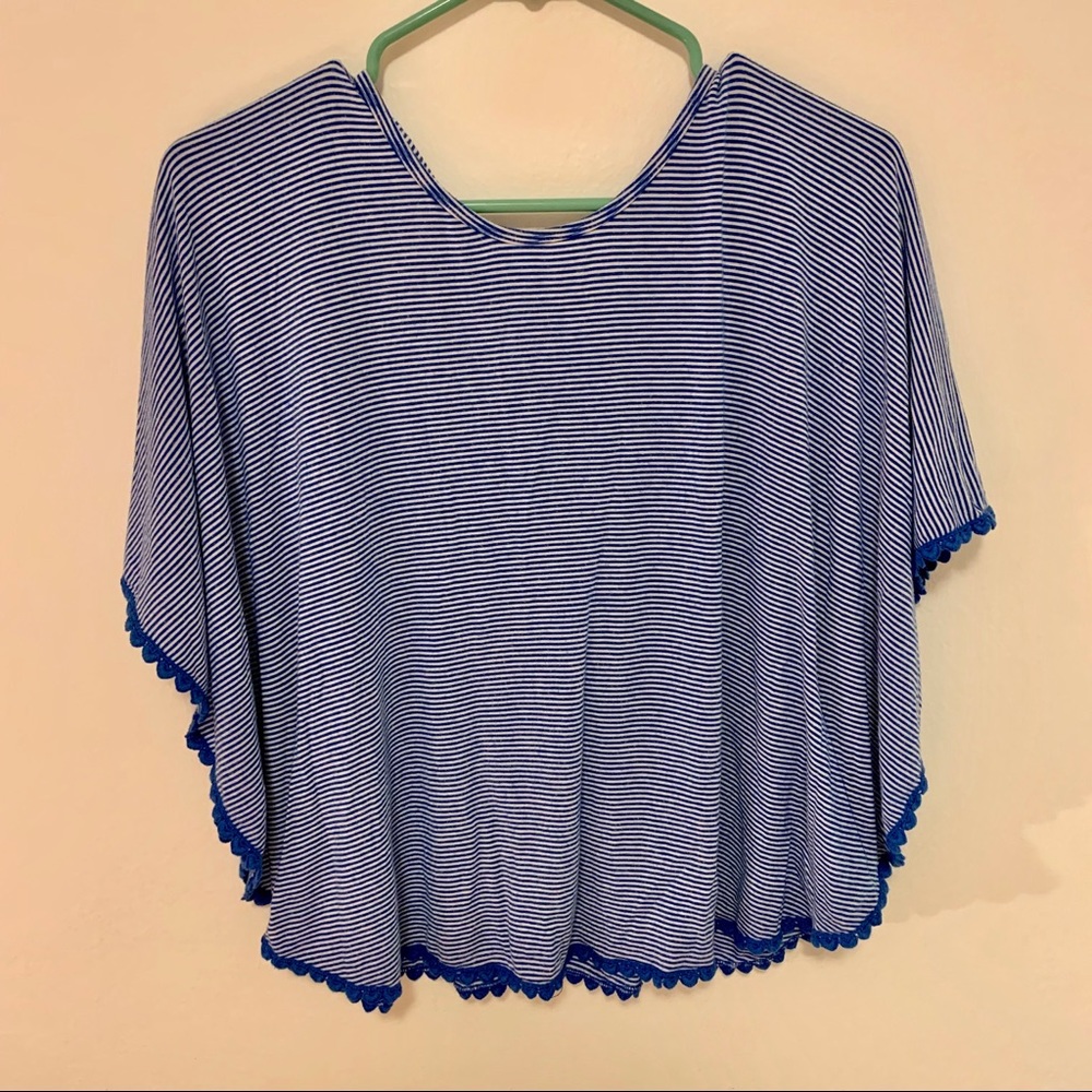 3/$10 Abercrombie bat sleeve shirt